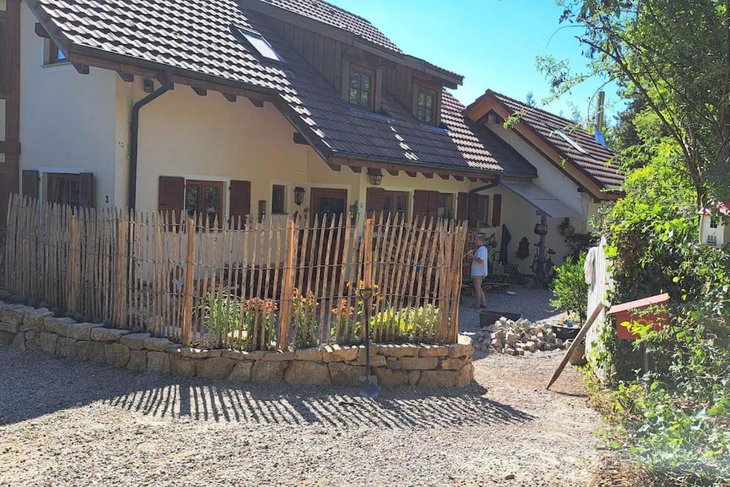 Gemuetliche Waldrandlage In Badenweiler Sehringen Ferienwohnung Bagian luar foto
